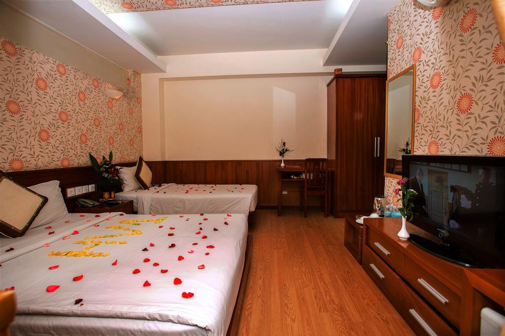 Golden Rain Hotel - Hoang Vu Нячанг Номер фото