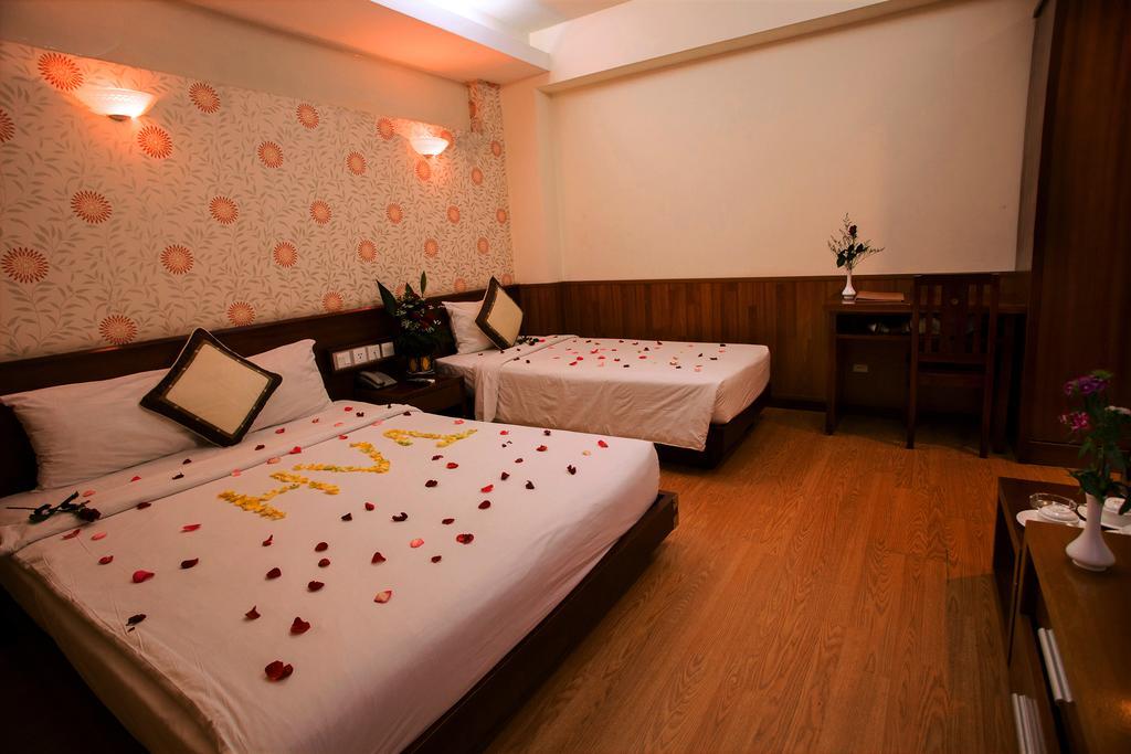 Golden Rain Hotel - Hoang Vu Нячанг Номер фото
