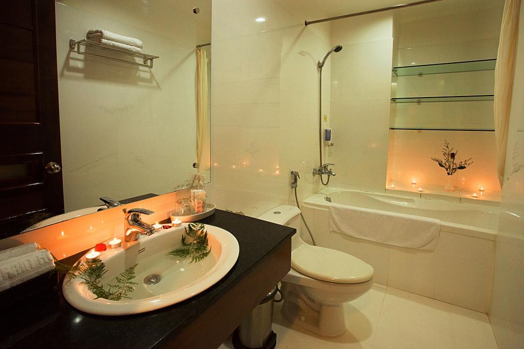 Golden Rain Hotel - Hoang Vu Нячанг Номер фото