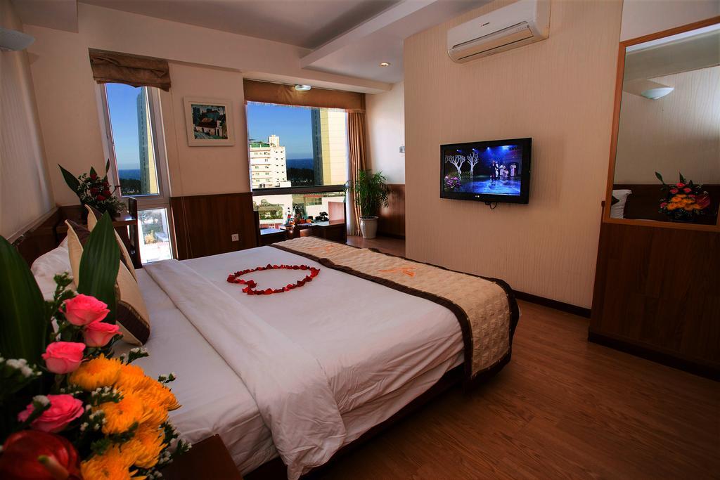 Golden Rain Hotel - Hoang Vu Нячанг Номер фото