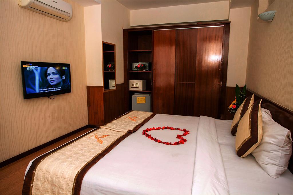 Golden Rain Hotel - Hoang Vu Нячанг Номер фото