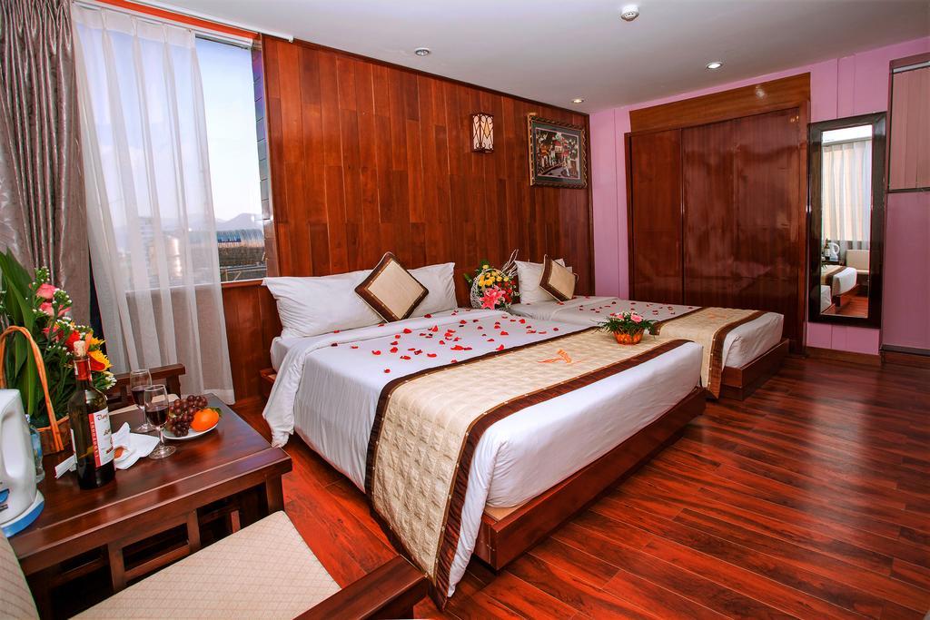 Golden Rain Hotel - Hoang Vu Нячанг Экстерьер фото
